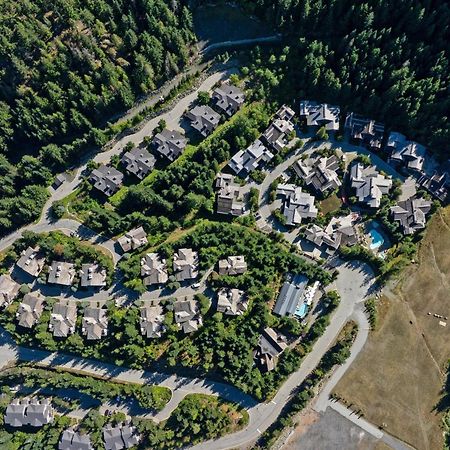 Taluswood The Heights 18 | Mountainside Townhome W/ Ski Access, Hot Tub, Tranquil Views Whistler Dış mekan fotoğraf