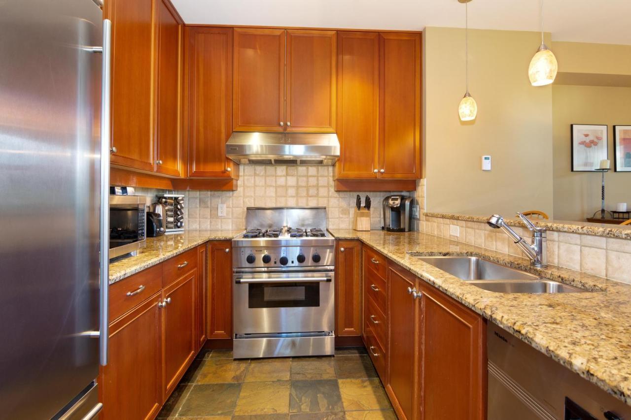 Taluswood The Heights 18 | Mountainside Townhome W/ Ski Access, Hot Tub, Tranquil Views Whistler Dış mekan fotoğraf